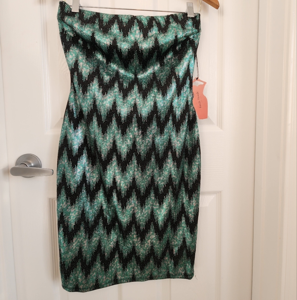 Haute Monde Green and Black Zigzag Strapless Dress